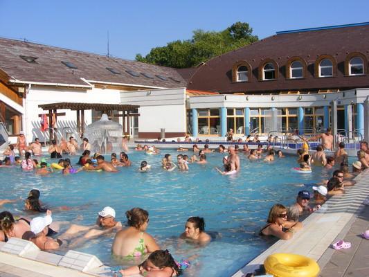 Grill Terasz Etterem Es Szallashely Mezőkövesd Eksteriør billede